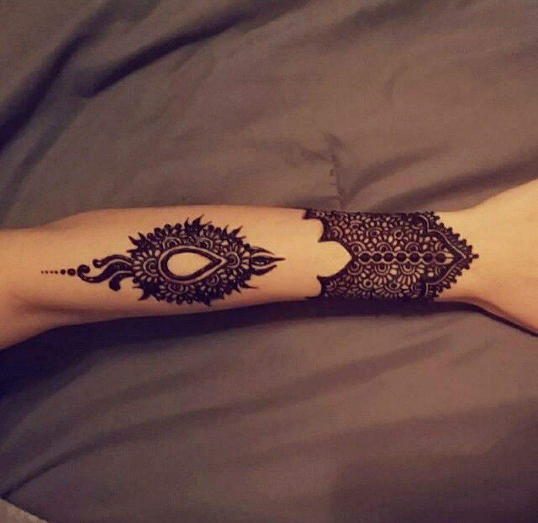 Henna mehndi tattoo designs artist
