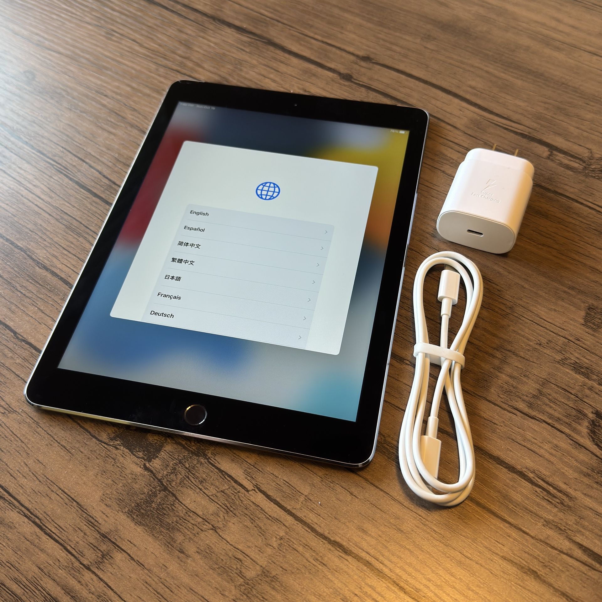 📱 iPad Air 2 – Excellent Condition | Includes Charger | Cash Only | Federal Way