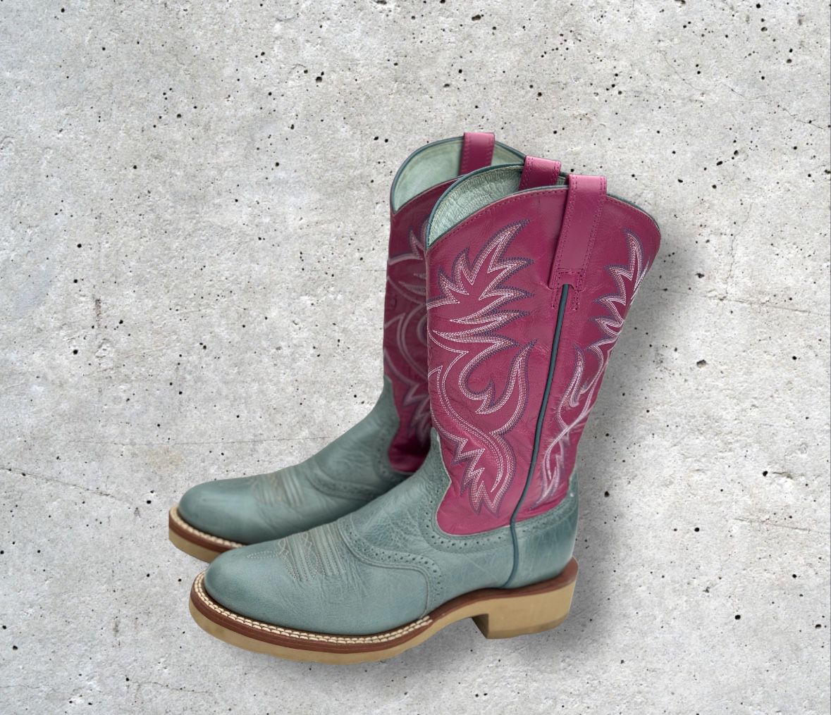 Ariat Pink And Blue Boots Size 61/2