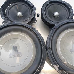 10inch.Hard Hitting JL Audio Subs And 200.watt Skar.Speakers