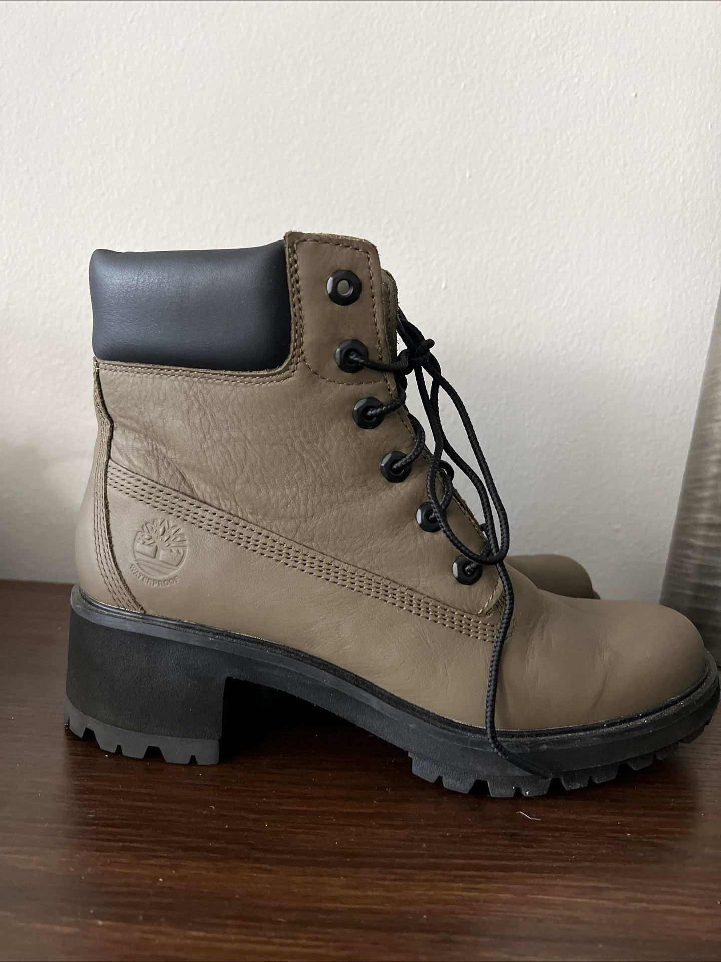 Timberland Kinsley Military Olive Green Lace Up Women Boots Size 9,5