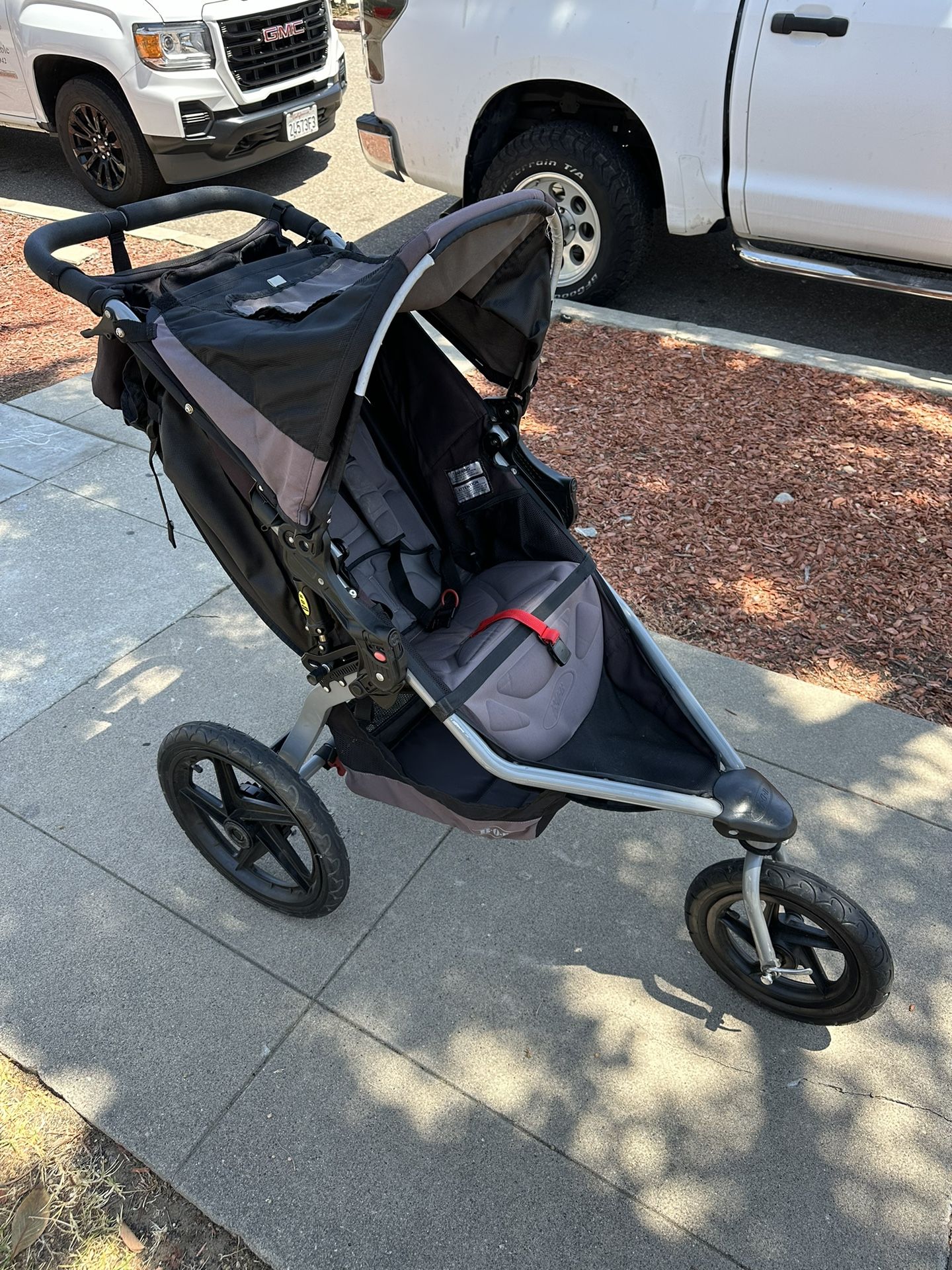 Bob Revolution Jogging Stroller 2012 Model