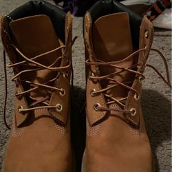 Women’s Timberland Size 8