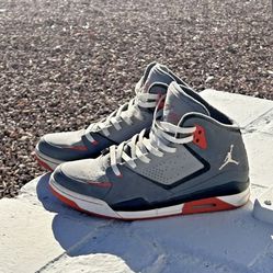 Men’s Jordan Sneakers. Size 11.  Sc-2 And Maxin 200 