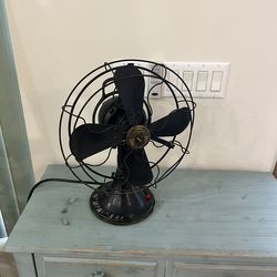 Antique 1930s Oscillating Fan