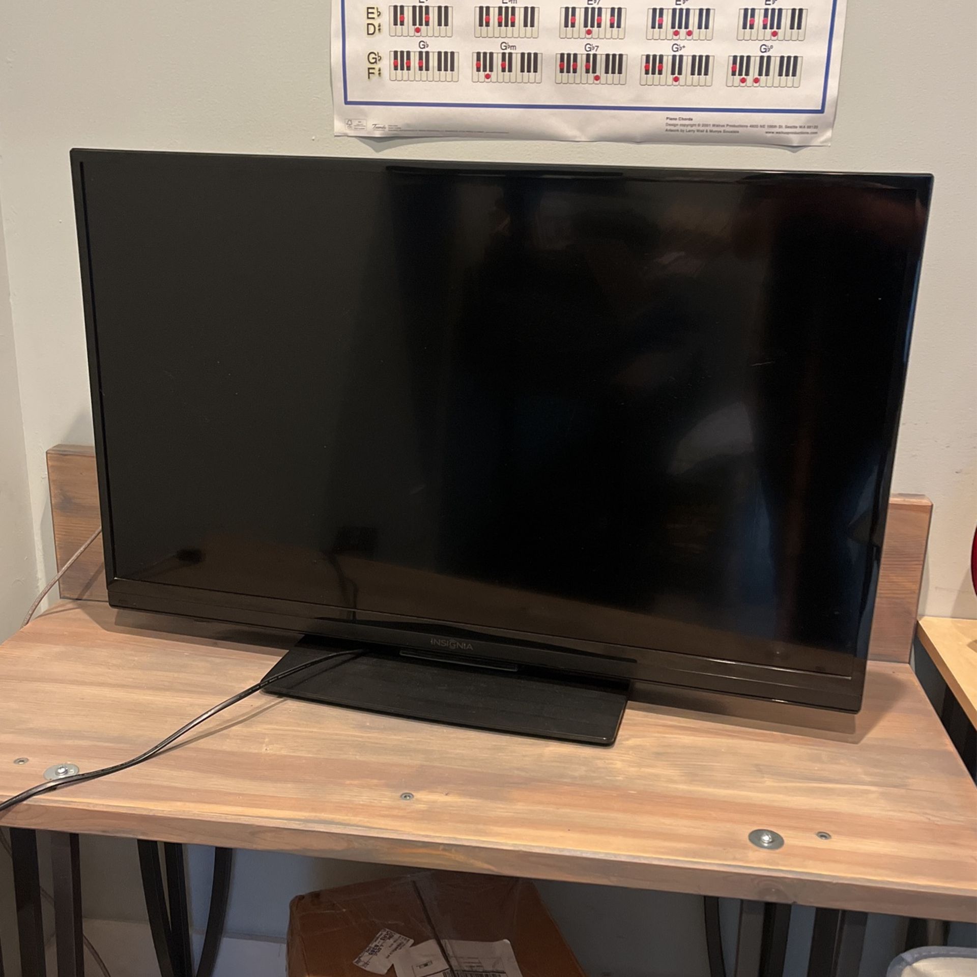 Insignia 32 Inch TV