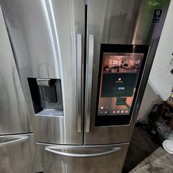 SAMSUNG STAINLESS STEEL FAMILY HUB FRENCH DOOR REFRIGERATOR 