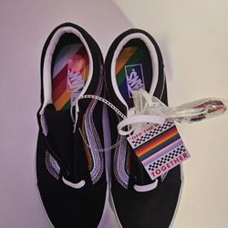 NEW Vans Pride Collection Love is Love Shoes Men’s Size 11 Black Rainbow