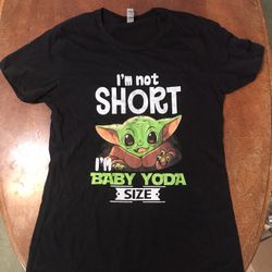 Baby Yoda T-Shirt (L)