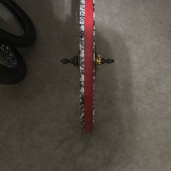 6 bolt Throne rims 27.5