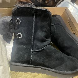 UGG Women’s Boot (the Bailey) Size 11 Black