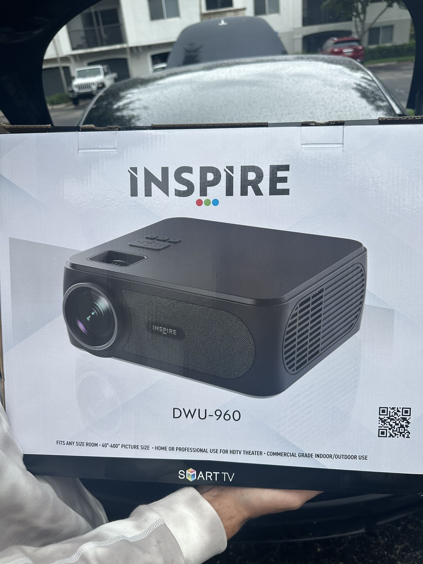 Inspire Projector (with screen)