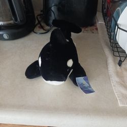 Stuffed SeaWorld Whale Toys With Original Tags Attatched.