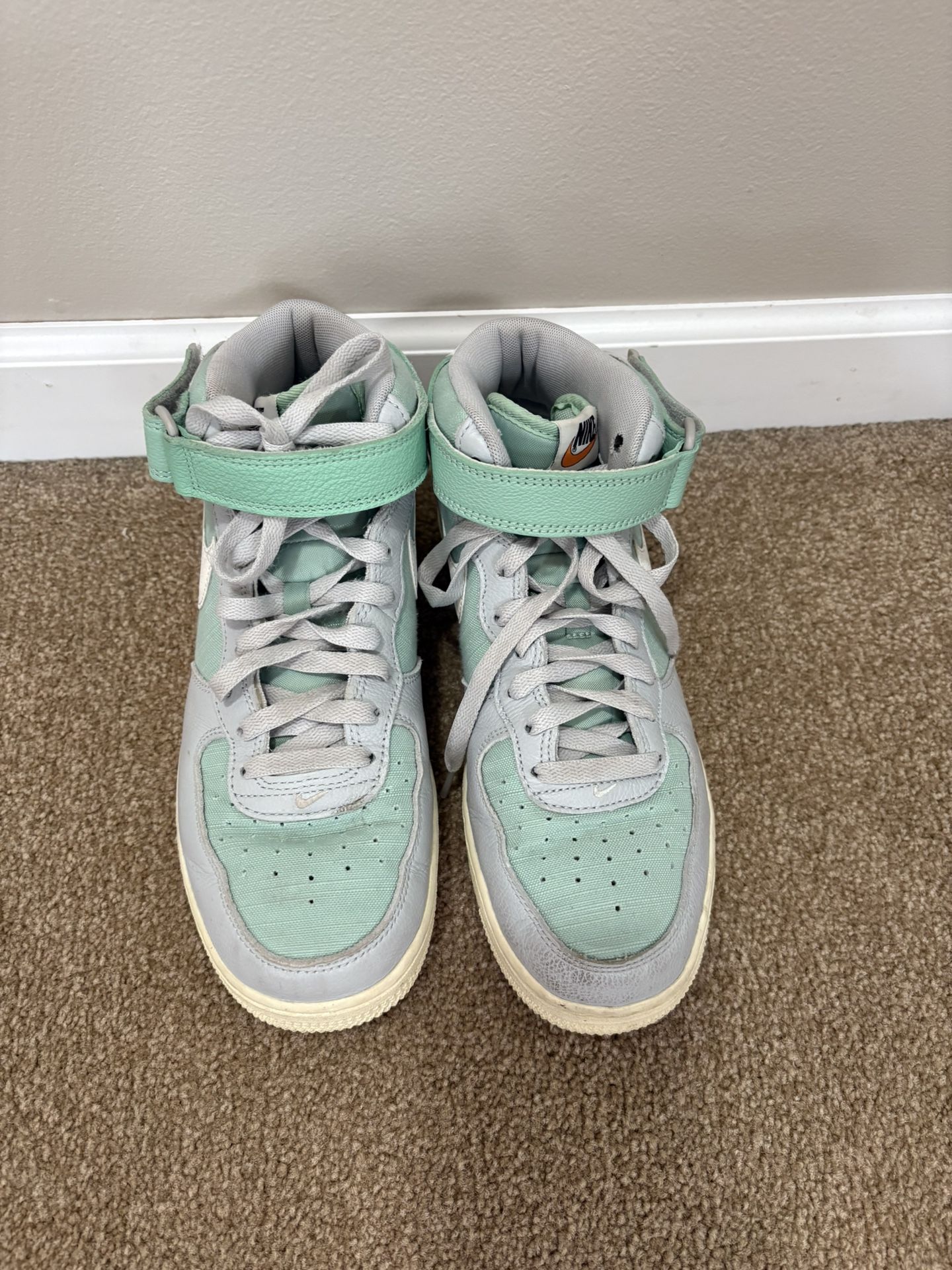 Nike Size 8 Men’s Nike WHQ Fall 2022
