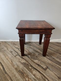 End /coffee table