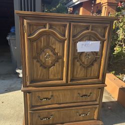 Free Dresser