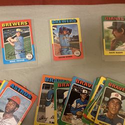 Rare Vintage 1975 Topps Baseball Trading Cards