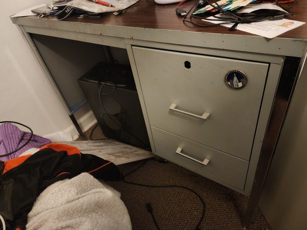 Metal Desk With Three Drawers
