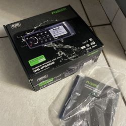 Fusion MS-ip600 Marine Boat Radio Stereo. Comes With Controller 