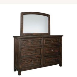 Dresser