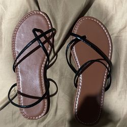 Women’s Dark Brown W/ Black Strappy Sandals – Size 6 🖤