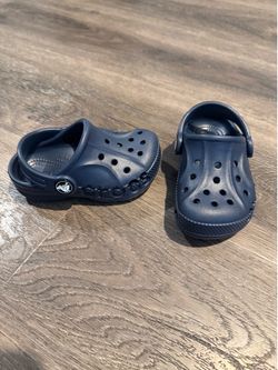 Toddler Crocs Size 6