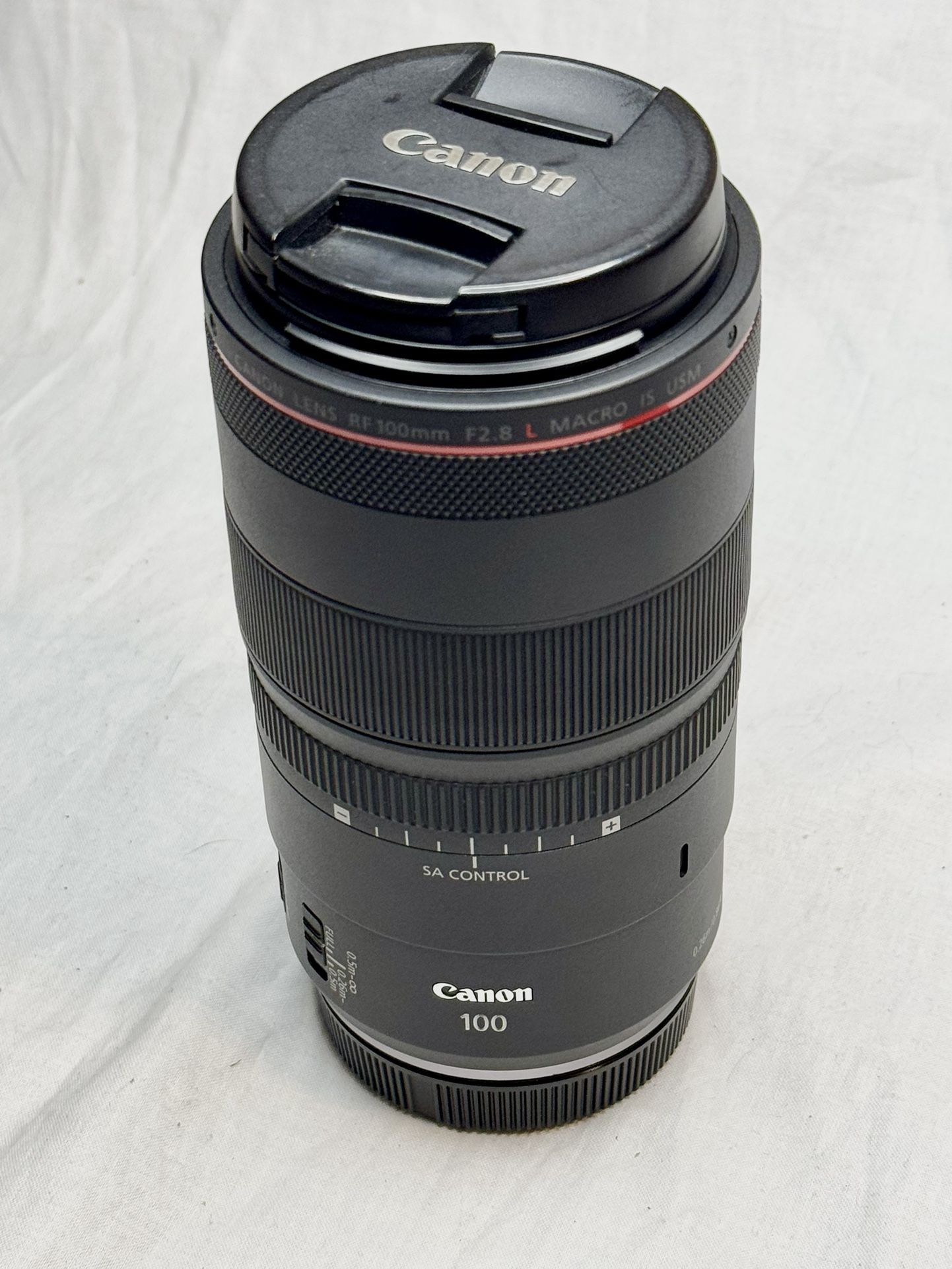 MINT - Canon RF 100mm f/2.8 L Macro IS USM