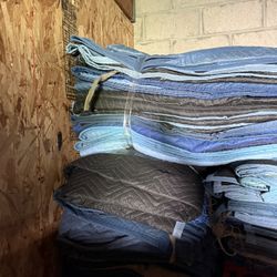 100 Moving blankets