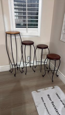 4 Plant Stands