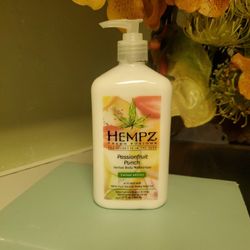 HEMPZ  Fresh Fusions Passion Fruit Punch Herbal Body Moisturizer Limited Edition