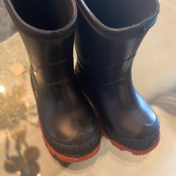 Kids Size 5 Black Rubber Boots