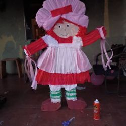 Strawberry Shortcake Pinata