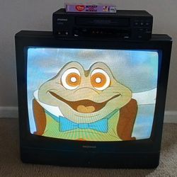 Vintage Early 1990s 25" Crt Box Tv Television Set RCA Coaxial Video Game System Super Nintendo NES Entertainment System Atari Sega Xbox Playstation