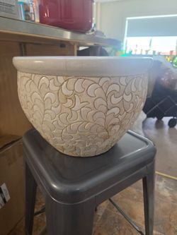 Flower pot