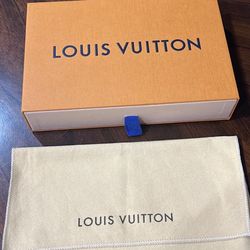 Louis Vuitton Box/Dustbag