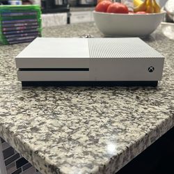 Xbox 1 And Games (make an offer)