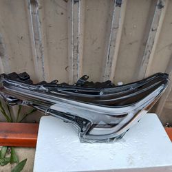 2023-2024 Toyota Corolla Headlight Driver Side Oem 