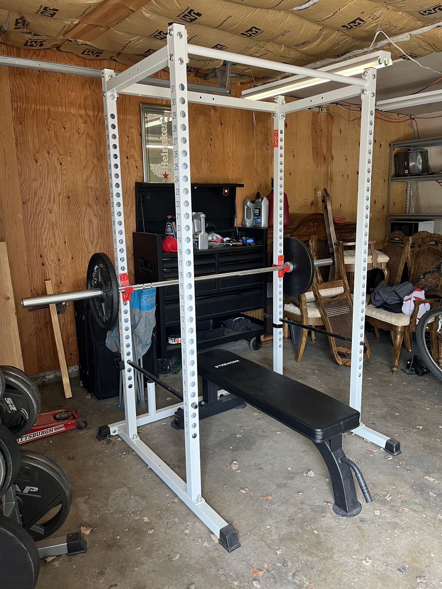 TDS SQUAT/Bench Rack With 445lbs Of York/Cap Weights