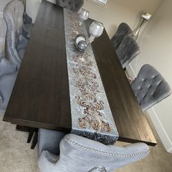 Dining Set With Hutch