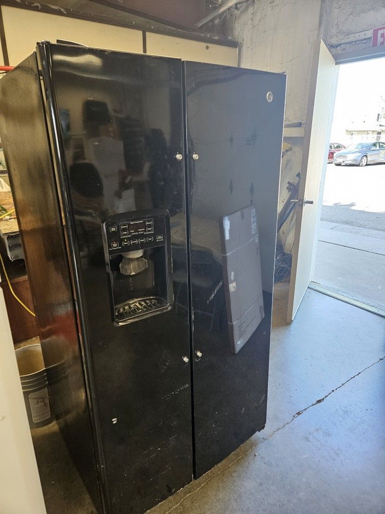 Used Refrigerator In Excellent Condition