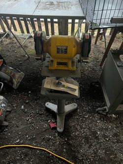 Central Machinery 6" Bench Grinder on Stand