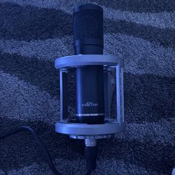 Sterling Audio ST51 microphone