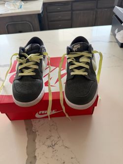 Nike Dunk Low Halloween - Glow In The Dark size 2y