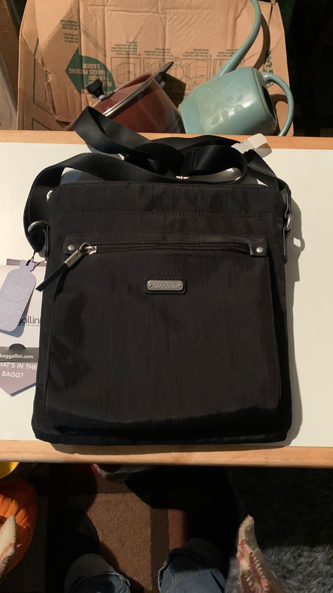 Brand New Baggallini Go Bagg with RFID Phone Wristlet