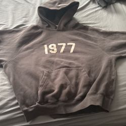 Fear Of God Essentials 1977 Hoodie Size Medium 