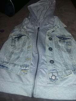 Xs Jean no sleeve jacket