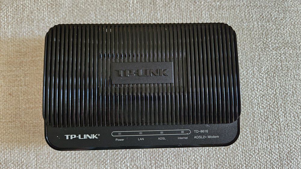 TP-LINK ADSL2+ Modem TD-8616