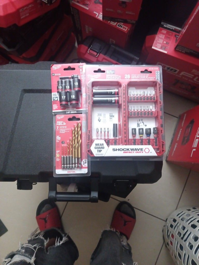 Milwaukee Sockets And Drill Bits