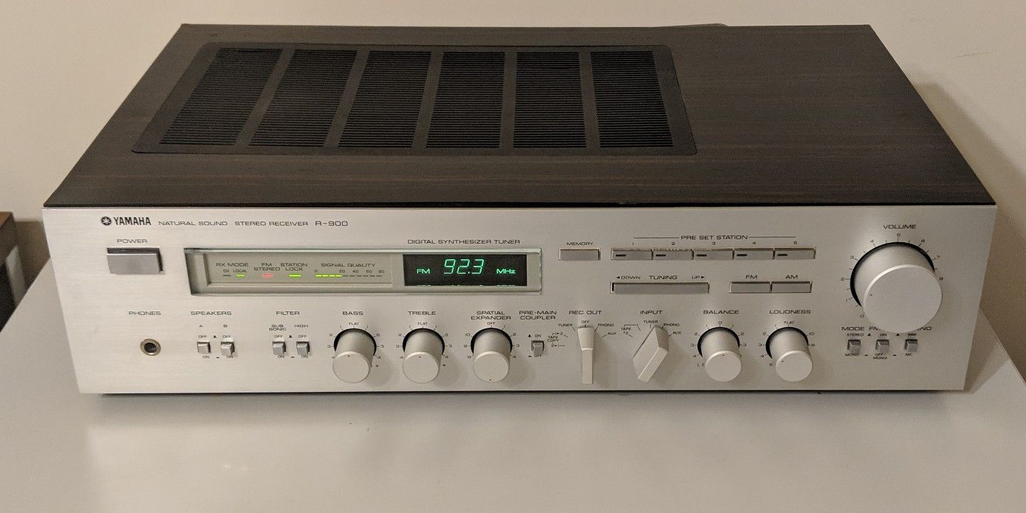 Vintage Yamaha R-900 stereo receiver