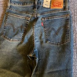 Brand New Women’s Levi’s 
